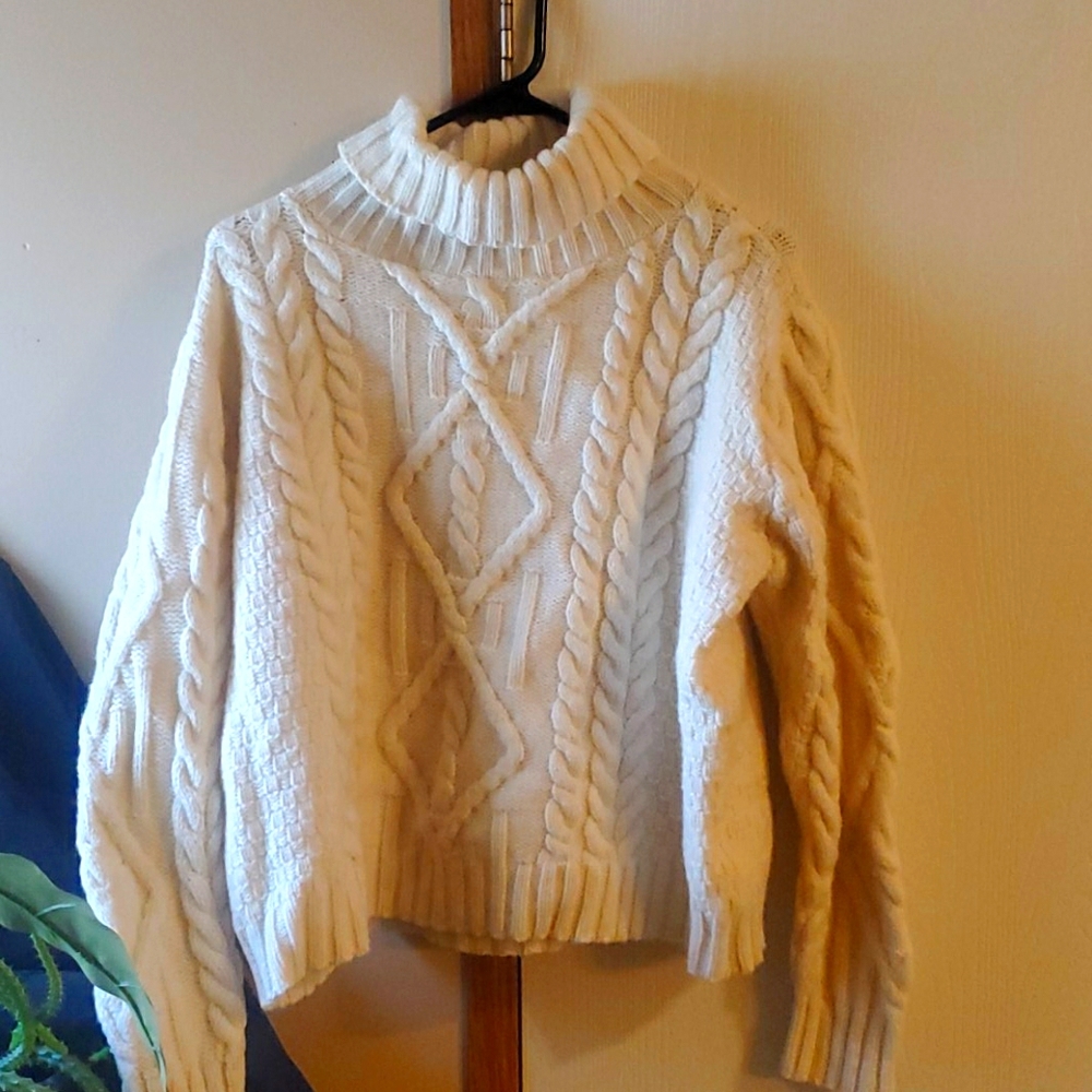100% Merino wool turtle neck sweater XL
